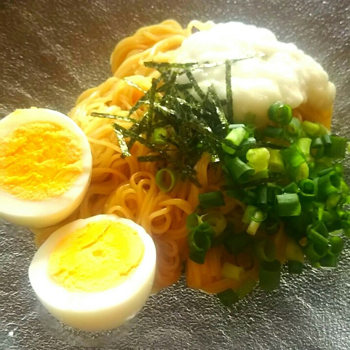 素麺で油そば☆とろろ添え